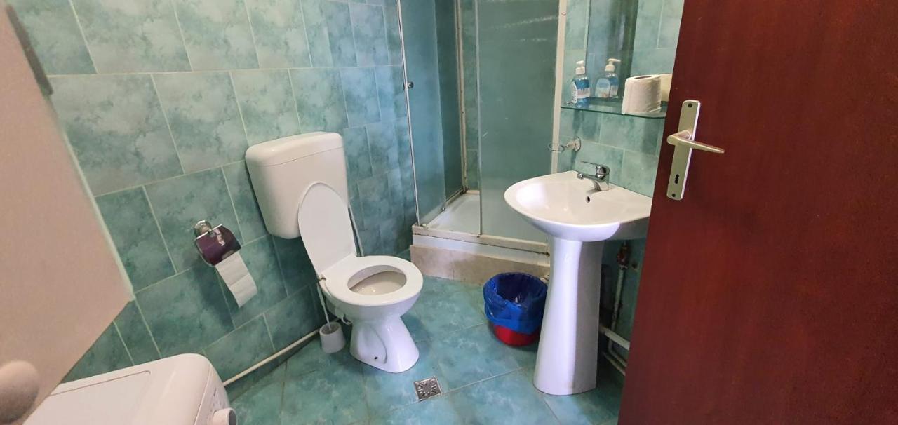 City Center Majestic Studio Apartment Bucharest Luaran gambar